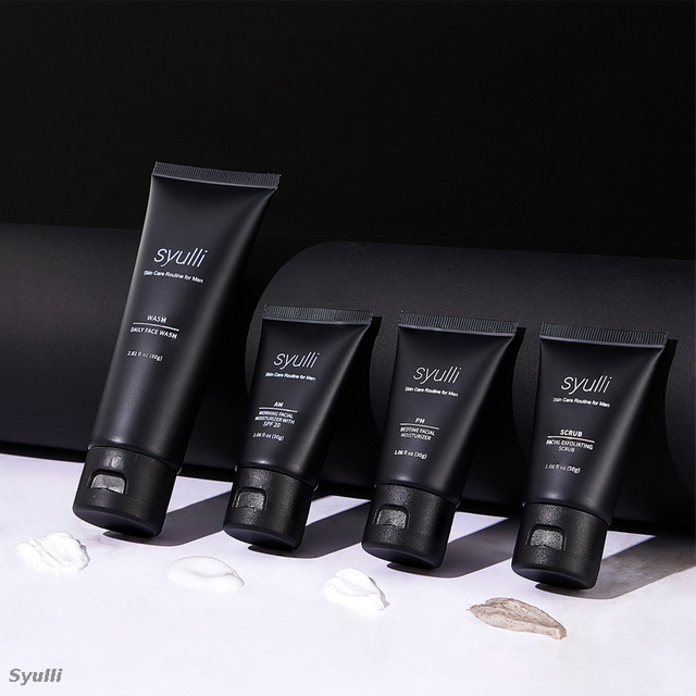 Sistema de cuidado de la piel para hombres Syulli (juego de 4 piezas): limpia, exfolia, hidrata durante el día y repara durante la noche.